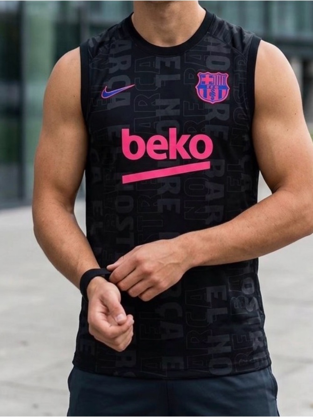 Nike FC Barcelona men’s Black & Pink Sleeveless Training Jersey, size: 2XL - Picture 7 of 9